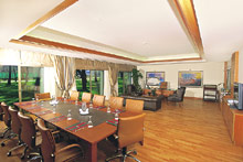 Presidential Villa - комната для переговоров