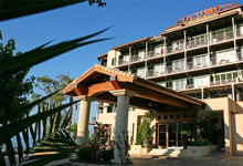 Columbia Beach Hotel